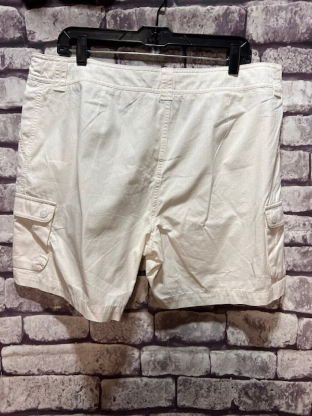 Jones New York NWT White Shorts Size 16 - Picture 4 of 8